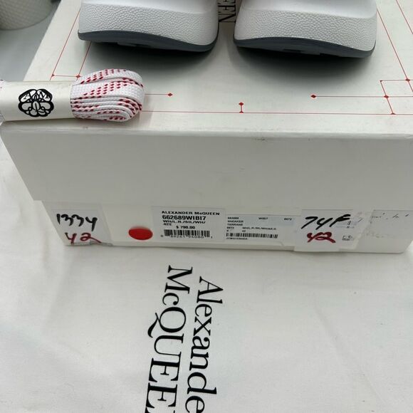 Men’s Alexander Mcqueen oversize sneakers, size 42, made in Italy - Picture 5 of 10